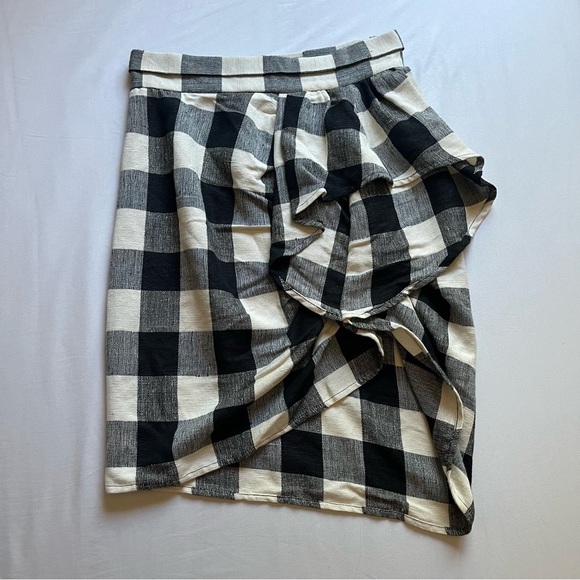 NWT WHIT ivory black gingham plaid draped ruffle detail mini skirt